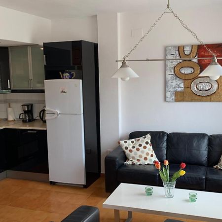 Apartment With Side Seaview 60 Meters From Sea تورّيفيِخا المظهر الخارجي الصورة
