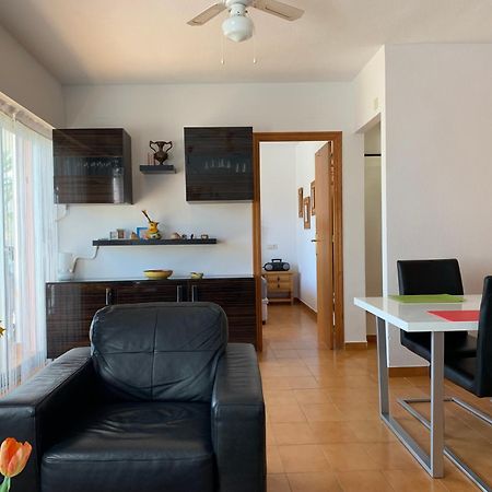 Apartment With Side Seaview 60 Meters From Sea تورّيفيِخا المظهر الخارجي الصورة