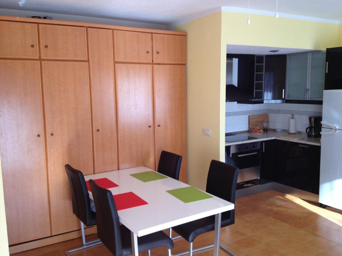 Apartment With Side Seaview 60 Meters From Sea تورّيفيِخا المظهر الخارجي الصورة