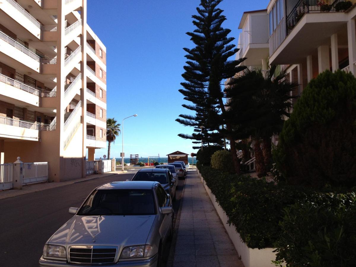 Apartment With Side Seaview 60 Meters From Sea تورّيفيِخا المظهر الخارجي الصورة