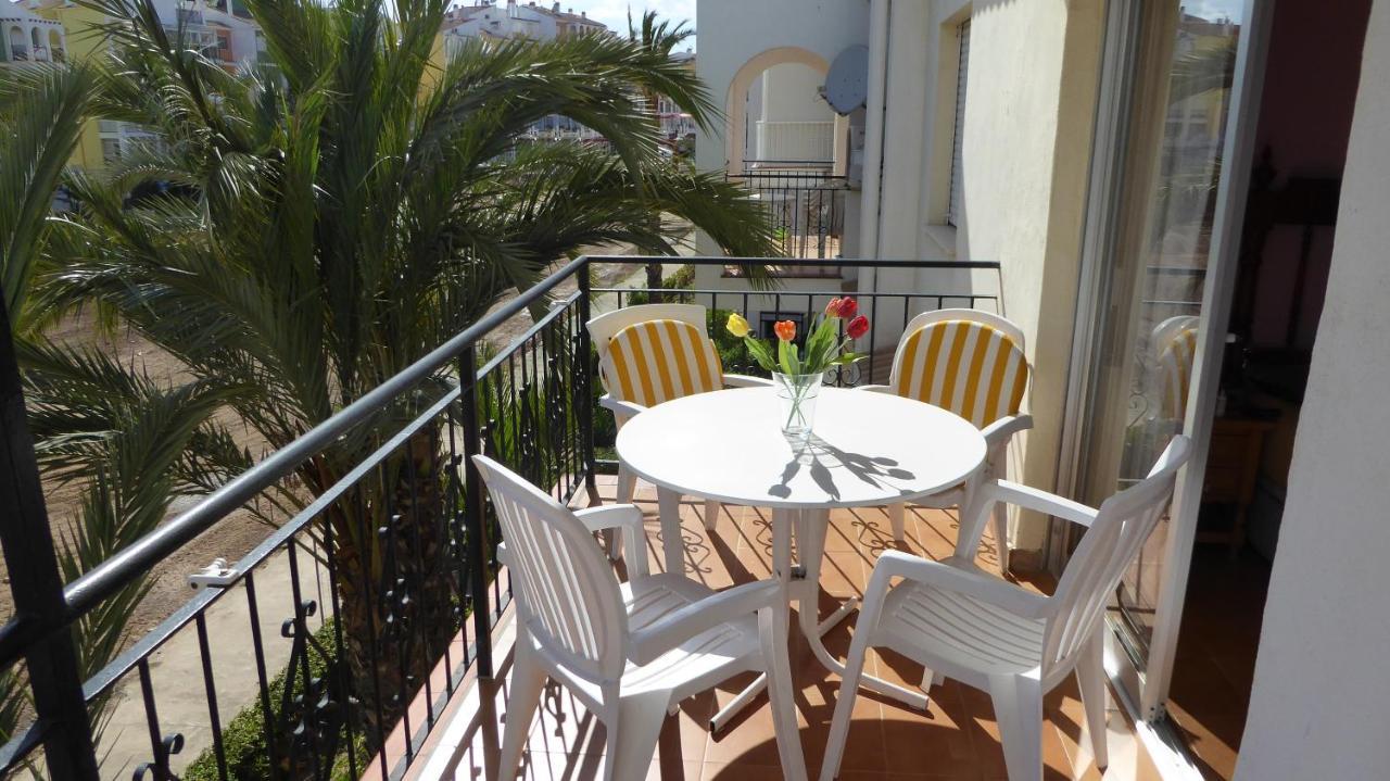 Apartment With Side Seaview 60 Meters From Sea تورّيفيِخا المظهر الخارجي الصورة