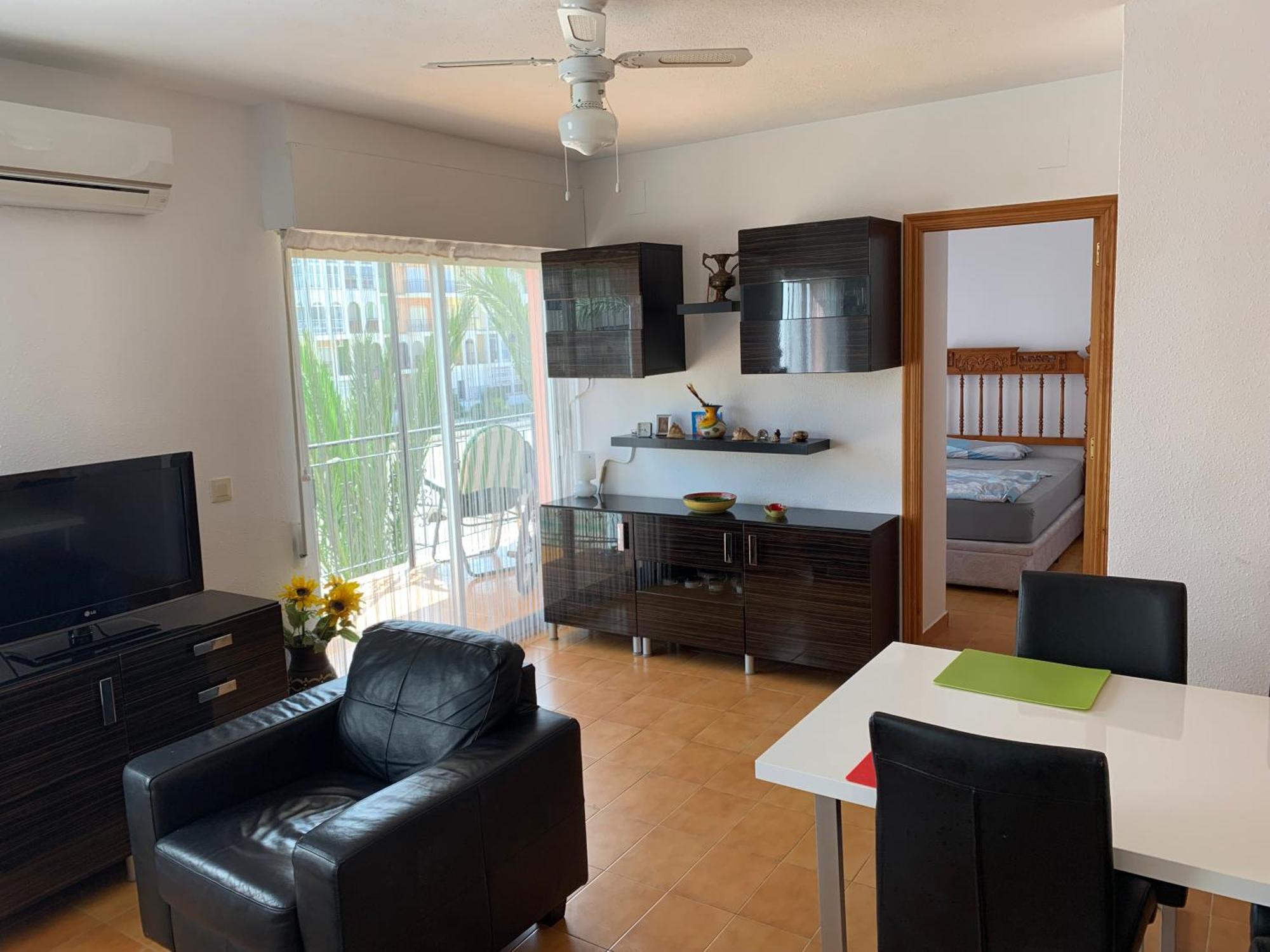 Apartment With Side Seaview 60 Meters From Sea تورّيفيِخا المظهر الخارجي الصورة